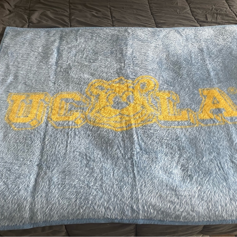 UCLA Bruins throw blanket vintage